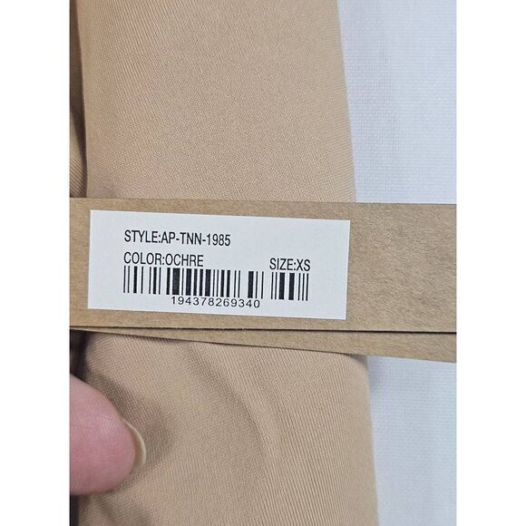 Skims Mock neck top Nwt - Picture 5 of 9